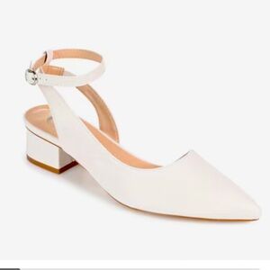 Journey Collection Keefa Croc Embossed Ankle Strap Pump 9.5 Wide Width Off-white